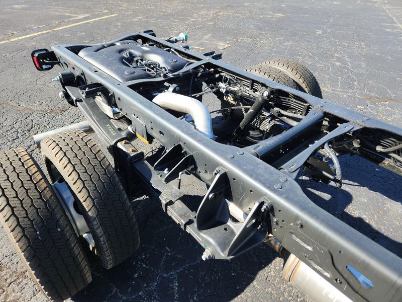 New 2027 RAM 5500 Tradesman Chassis Crew Cab 4x4 84' Ca