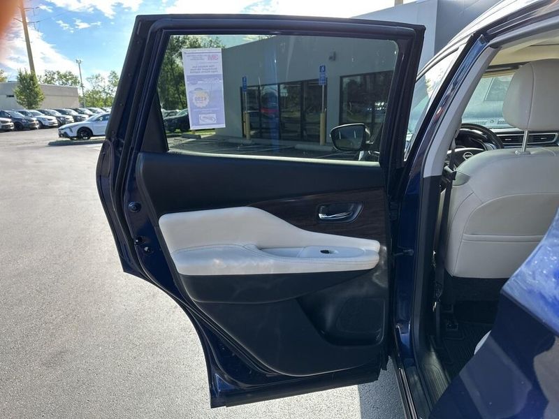 Used 2023 Nissan Murano PlatinumImage 21