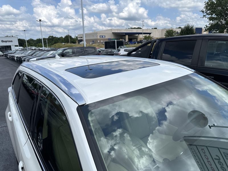 Used 2015 Toyota Highlander XLEImage 4
