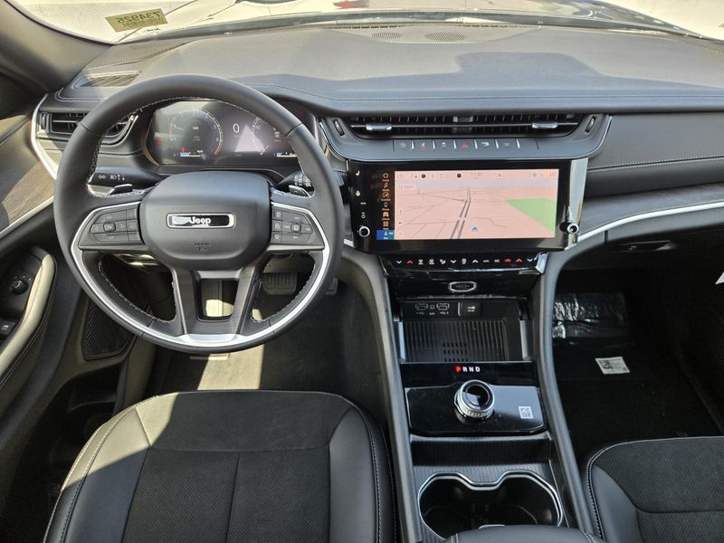 New 2026 Jeep Grand Cherokee L Laredo Altitude 4x2