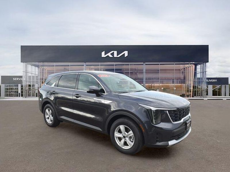New 2026 Kia Sorento LXImage 11