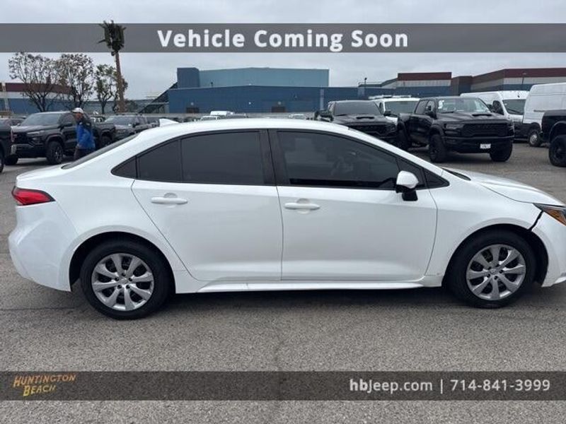 2021 Toyota Corolla LEImage 4