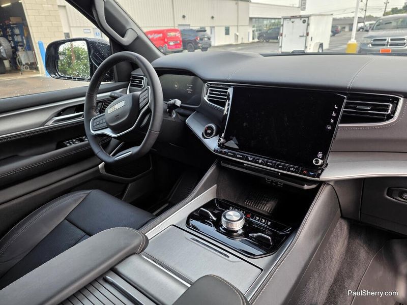2026 Jeep Grand Wagoneer L Limited Reserve 4x4