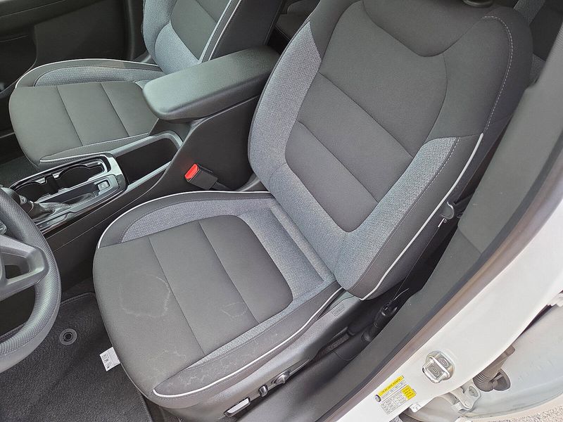 2023 Chevrolet Trailblazer LT photo 12