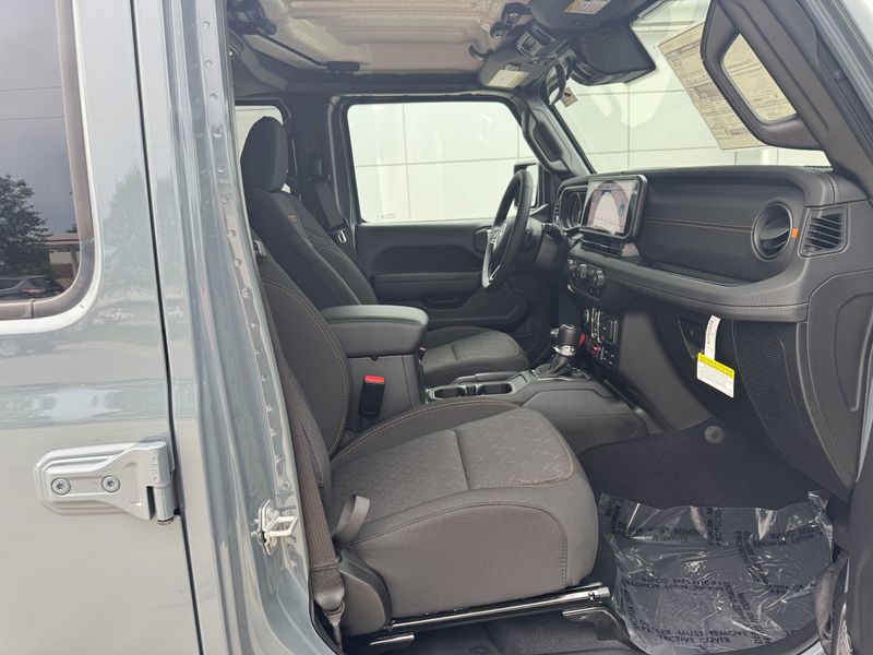 New 2025 Jeep Gladiator MojaveImage 13