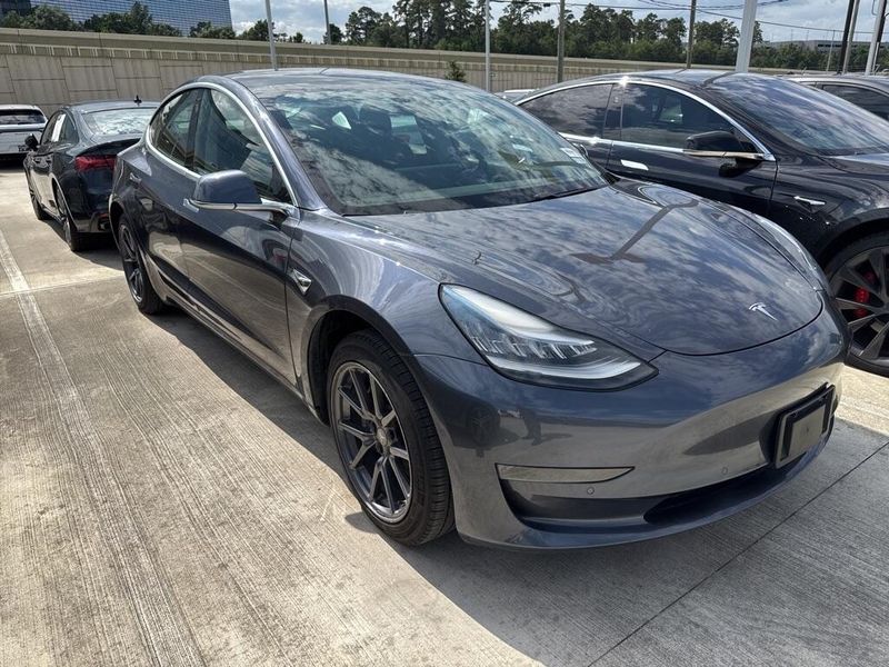 2020 Tesla Model 3 Standard Range PlusImage 2