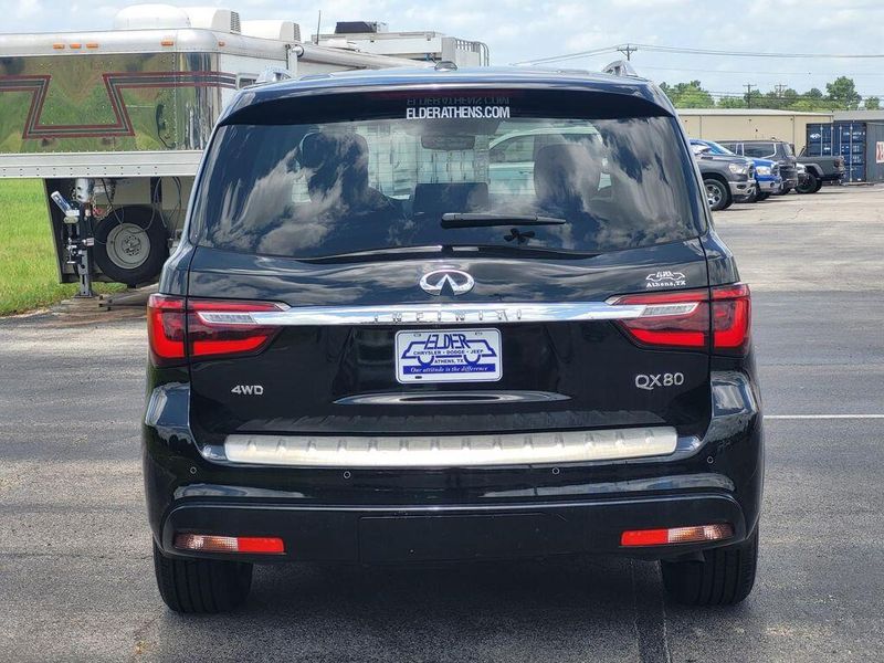 2023 INFINITI QX80 LuxeImage 5