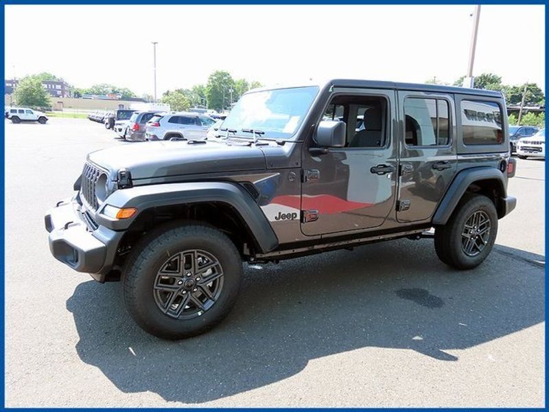 2024 Jeep Wrangler Sport SImage 1