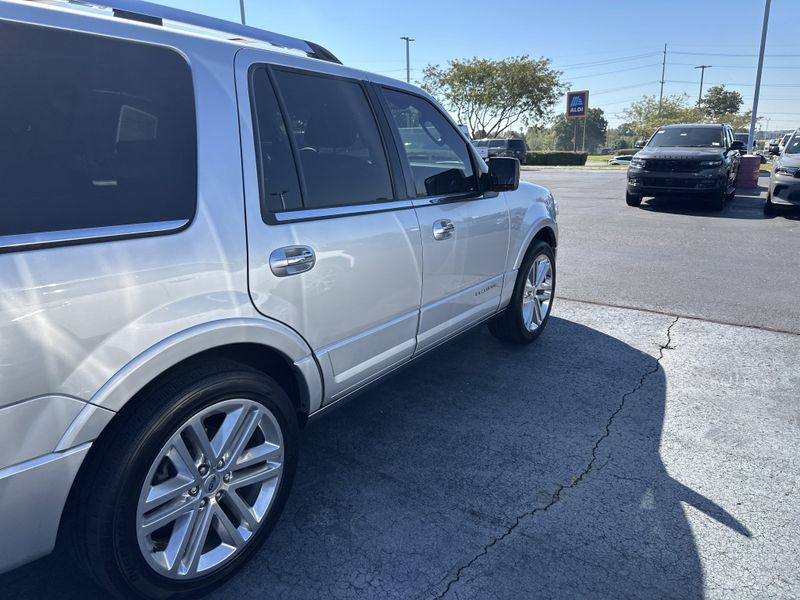 Used 2017 Ford Expedition PlatinumImage 6