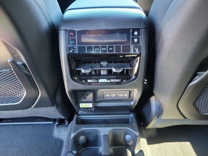 New 2026 Jeep Grand Cherokee L Limited Reserve 4x4
