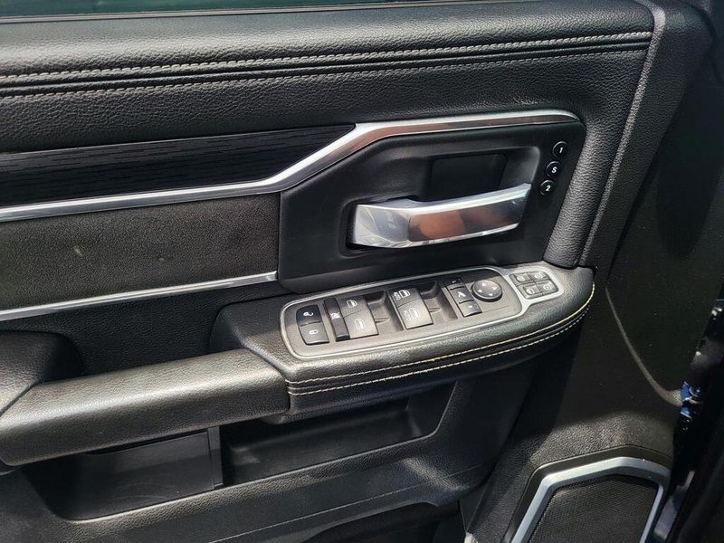2023 RAM 3500 LaramieImage 29