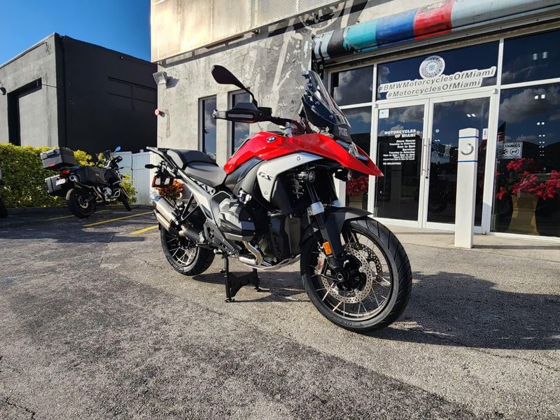 2026 BMW R 1300 GSImage 9