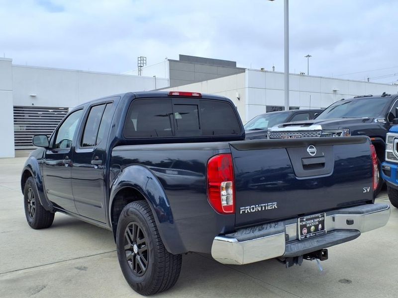 2019 Nissan Frontier SVImage 2