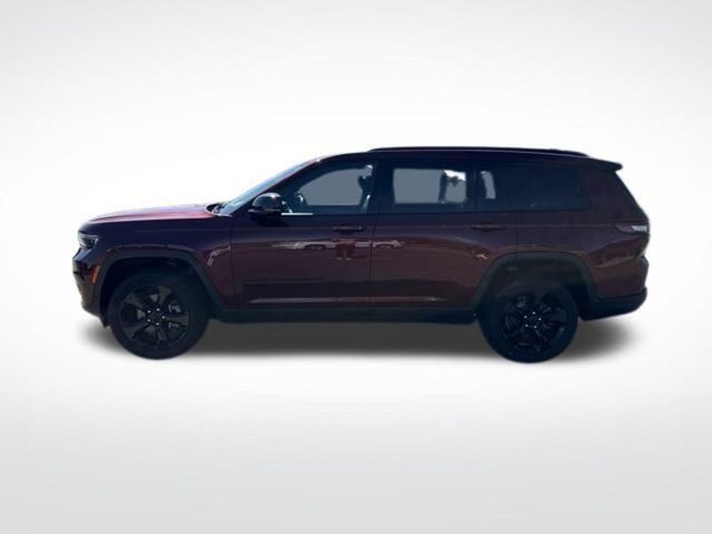 2022 Jeep Grand Cherokee L Altitude