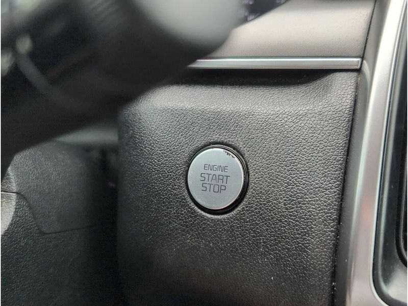 Used 2023 Kia Sorento SImage 17