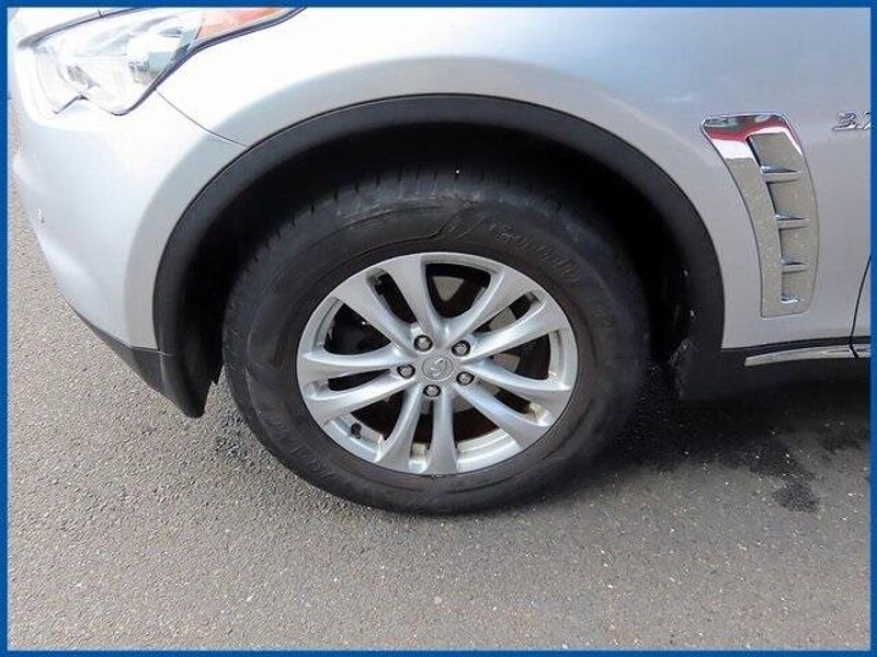 Used 2014 INFINITI QX70 BaseImage 4