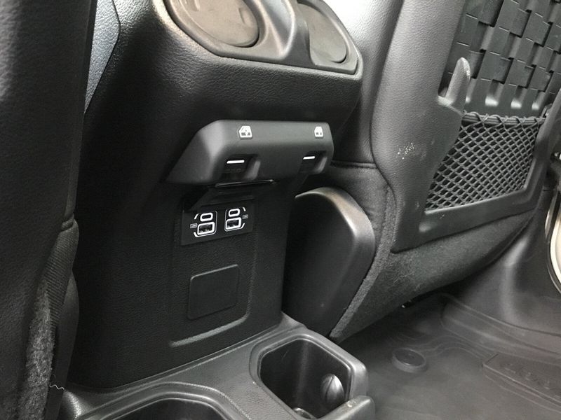 Used 2022 Jeep Gladiator MojaveImage 17