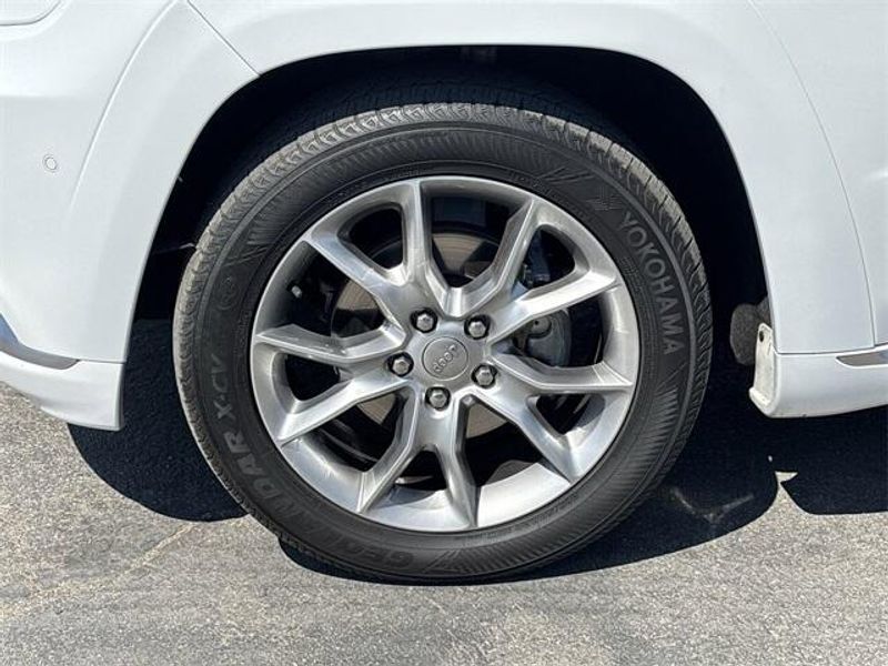 Used 2016 Jeep Grand Cherokee SummitImage 10