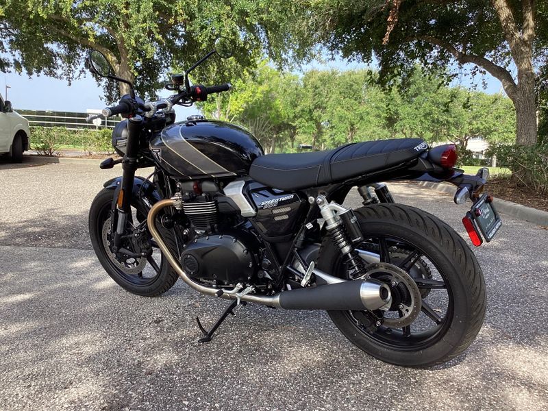 2025 Triumph Speed Twin 900 Base 