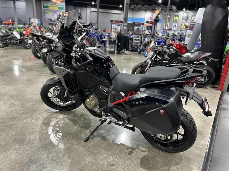 New 2025 Ducati MULTISTRADA V4 S TRAVEL & RADAR Image 17