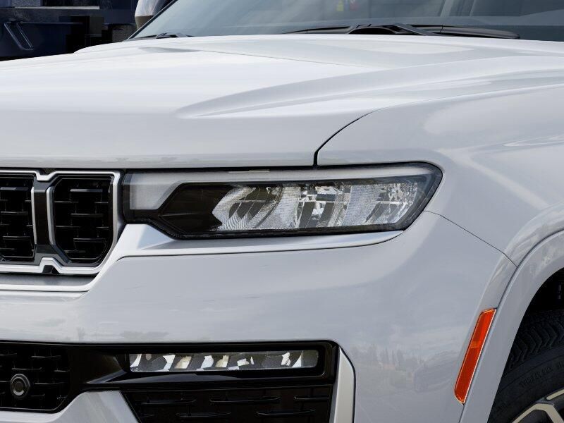 New 2026 Jeep Grand Cherokee L Summit 4x4Image 6