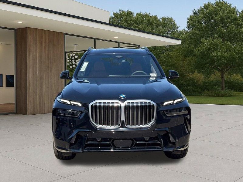 New 2027 BMW X7 xDrive40iImage 4