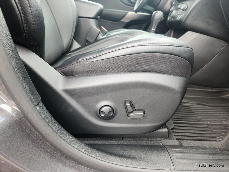 Used 2022 Jeep Cherokee Latitude Lux