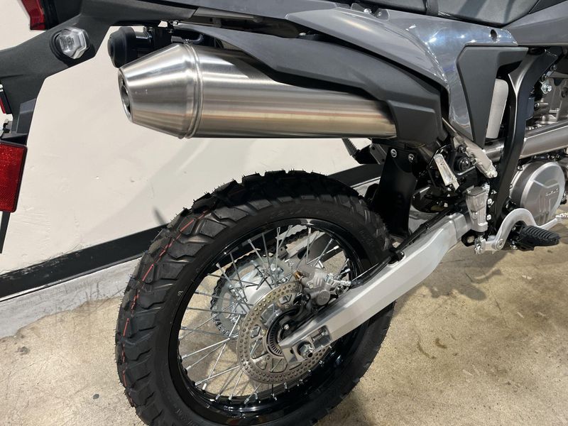 New 2025 Suzuki DR-Z4S Image 16