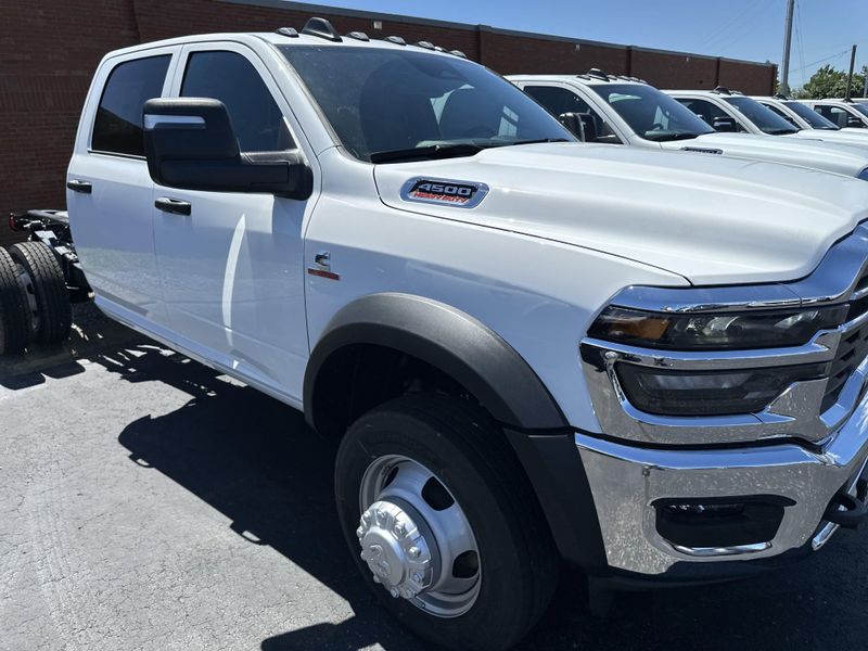 2025 RAM 4500 Tradesman Chassis Crew Cab 4x4 60