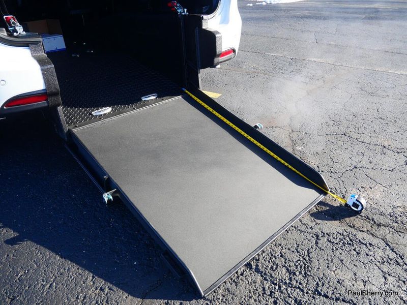 New 2026 Chrysler Voyager LX