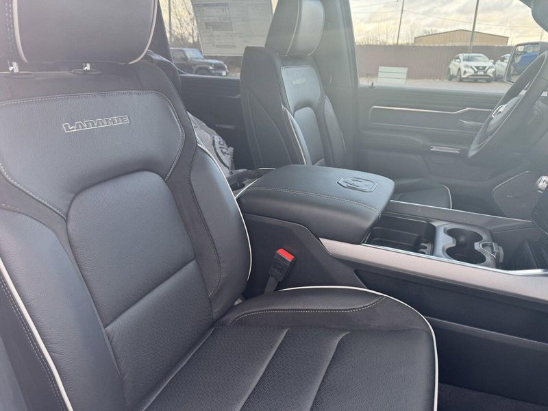 2025 RAM 1500 LaramieImage 12