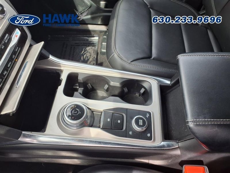 2023 Ford Explorer XLT photo 13