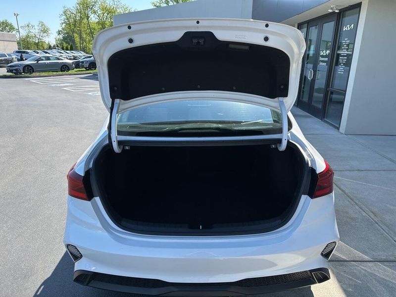 2023 Kia Forte LXSImage 19
