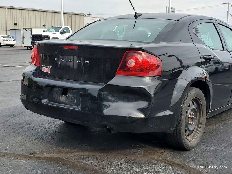 2012 Dodge Avenger SEImage 5