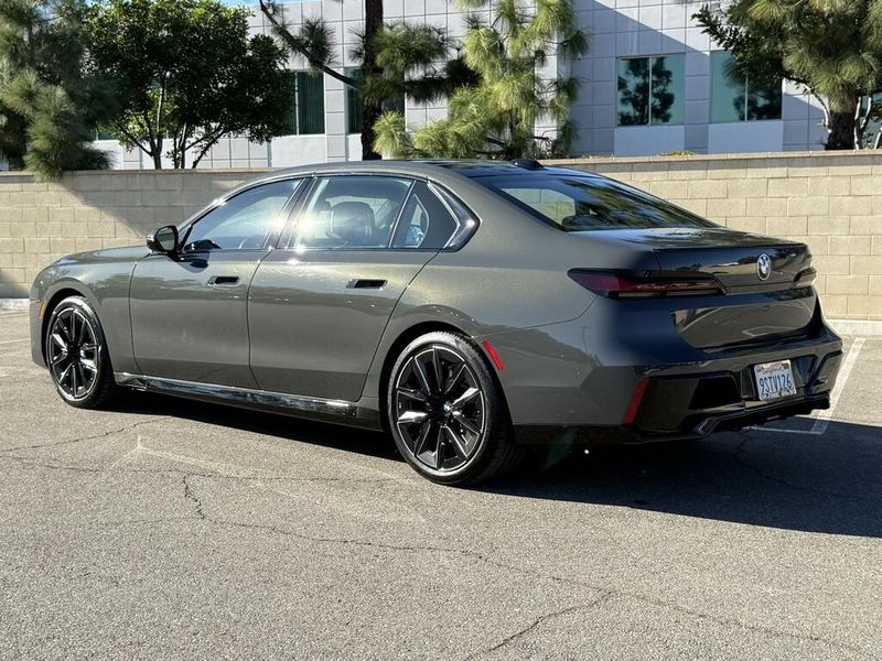Used 2025 BMW 7 Series 740iImage 11