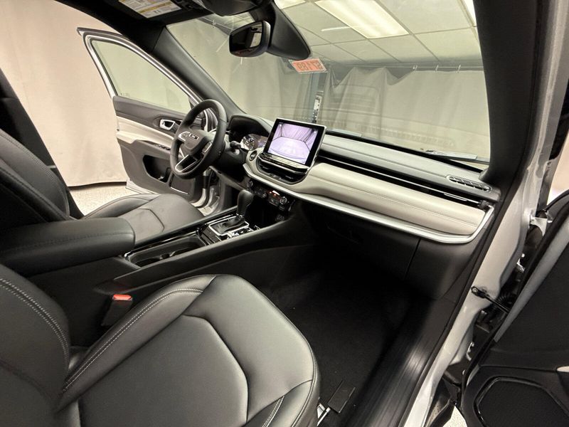2025 Jeep Compass Limited 4x4Image 21