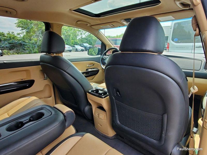 2021 Kia Sedona SXImage 32
