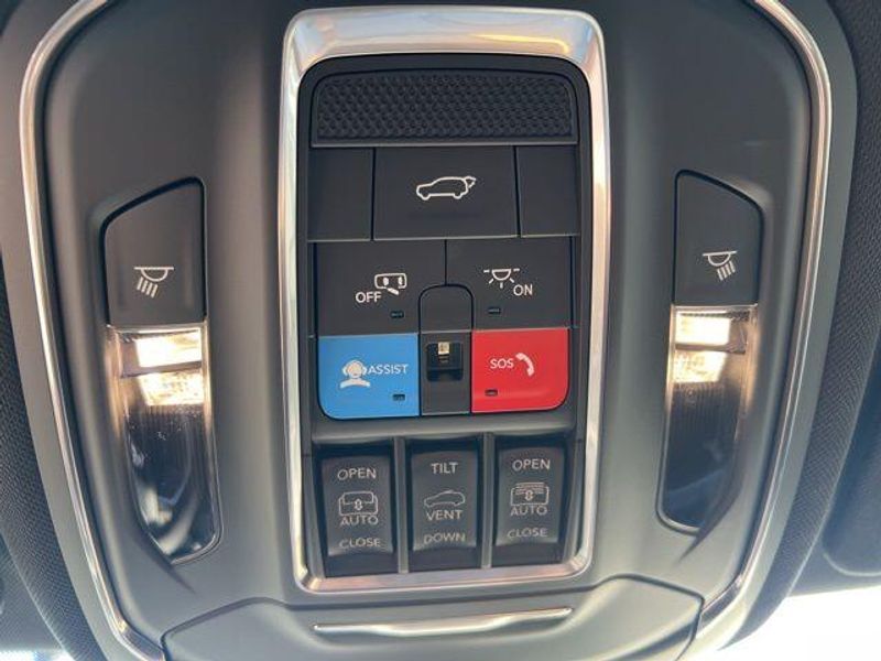 2025 Jeep Grand Cherokee L Limited 4x4