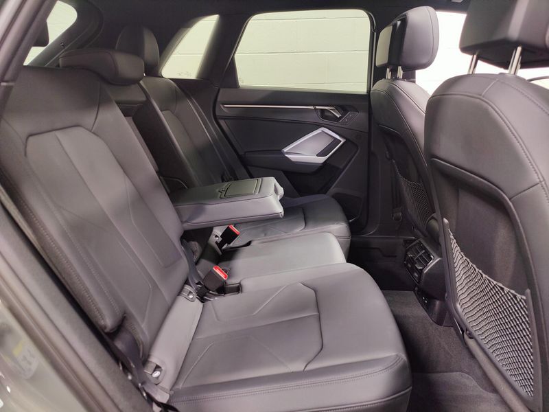 Used 2024 Audi Q3 S line Premium AWD w/ConvenienceImage 17