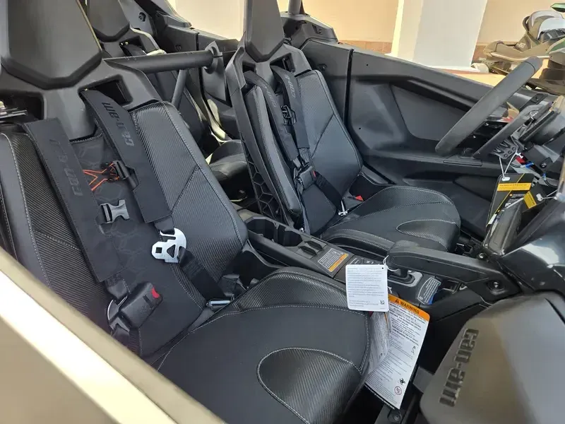 2025 Can-Am MAVERICK R MAX X RS 999T DCT TRIPLE BLACK Image 8