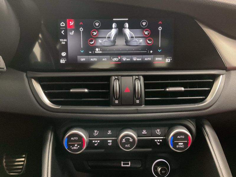 New 2026 Alfa Romeo Giulia AwdImage 14
