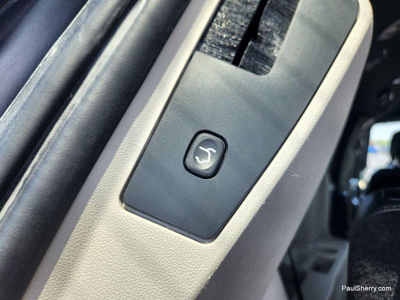 2019 Dodge Grand Caravan SXTImage 39