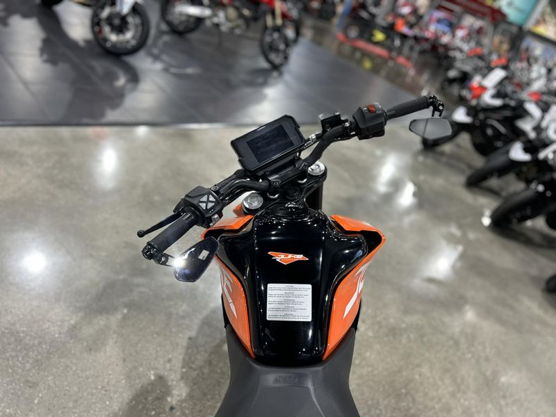 Used 2018 KTM 390 DUKE Image 6