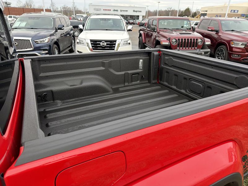 New 2026 Jeep Gladiator Sport S 4x4Image 15