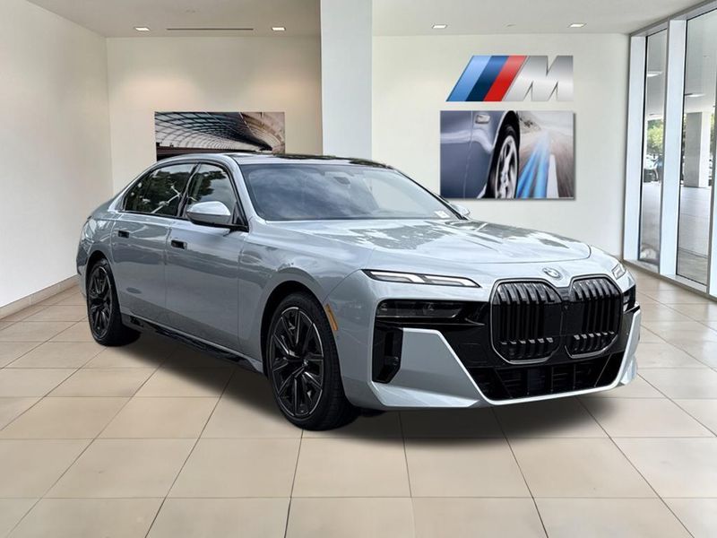 2025 BMW 7 Series 760i xDriveImage 4