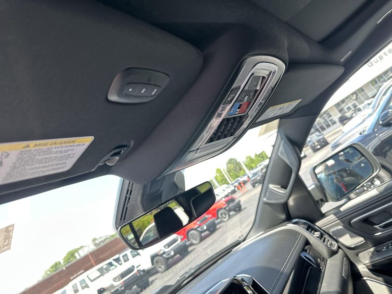 New 2025 RAM 1500 Laramie Crew Cab 4x4 5
