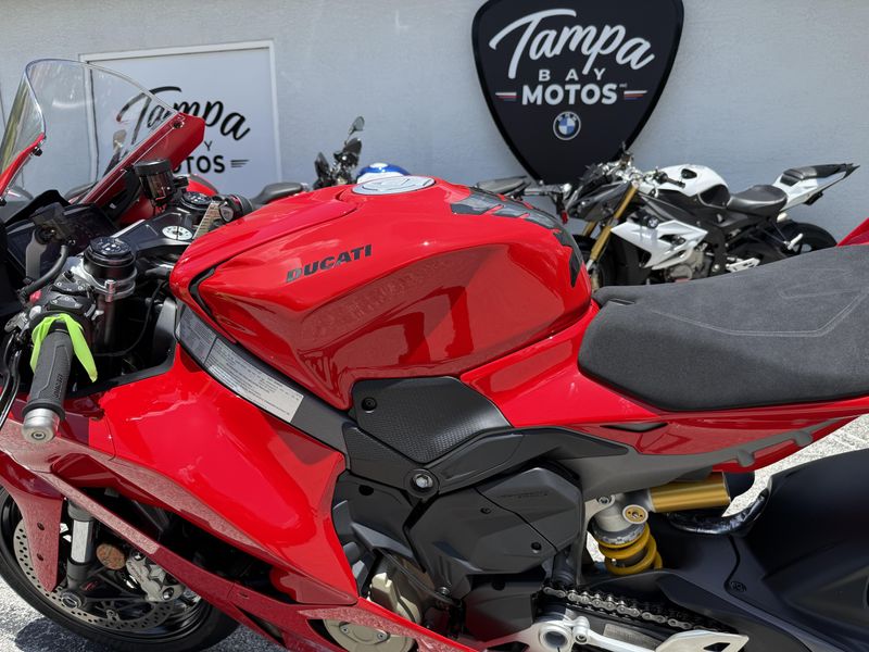 Used 2025 Ducati Panigale V4 