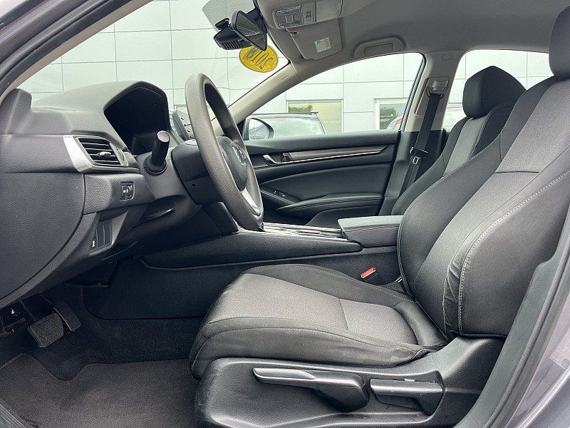 2019 Honda Accord 4d LX 1.5LImage 10