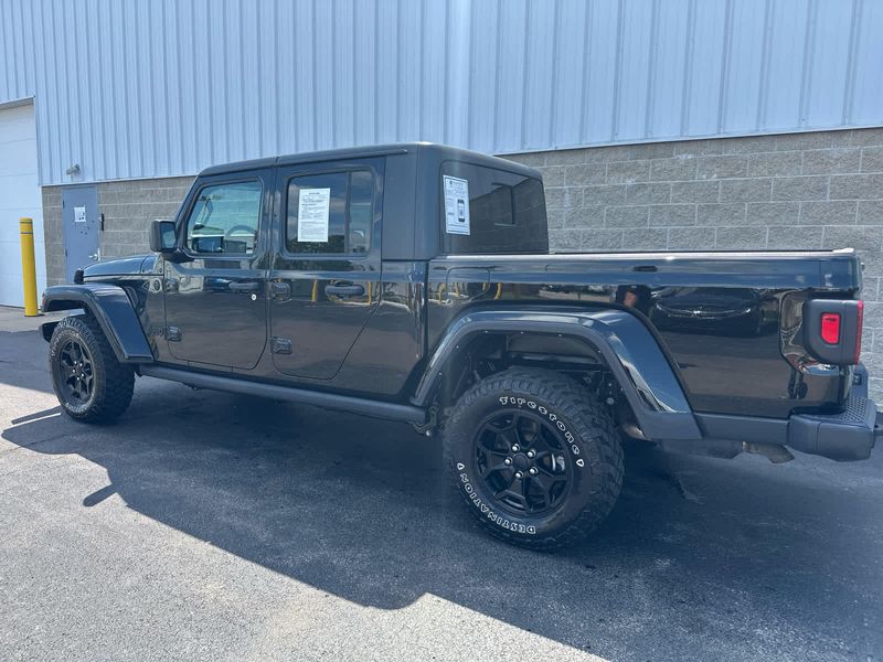 2021 Jeep Gladiator Willys photo 25