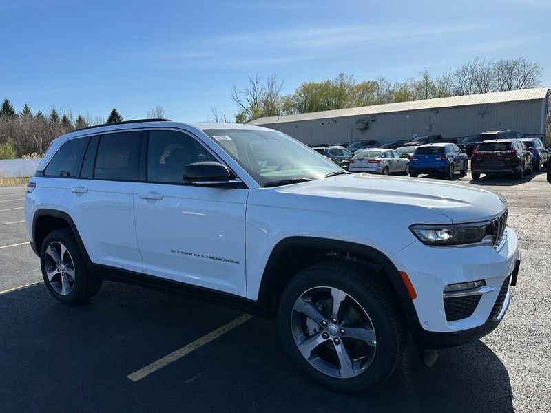 2025 Jeep Grand Cherokee Limited 4x4Image 1